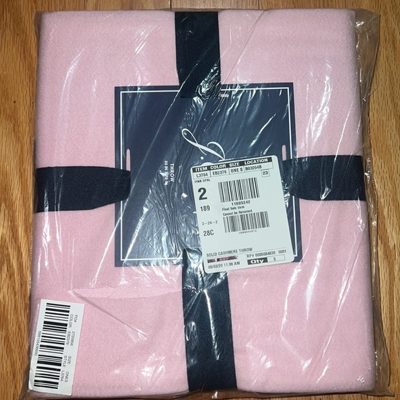 NWT -J. Crew Home Solid 100% Cashmere Throw - Pink - Picture 2 of 3